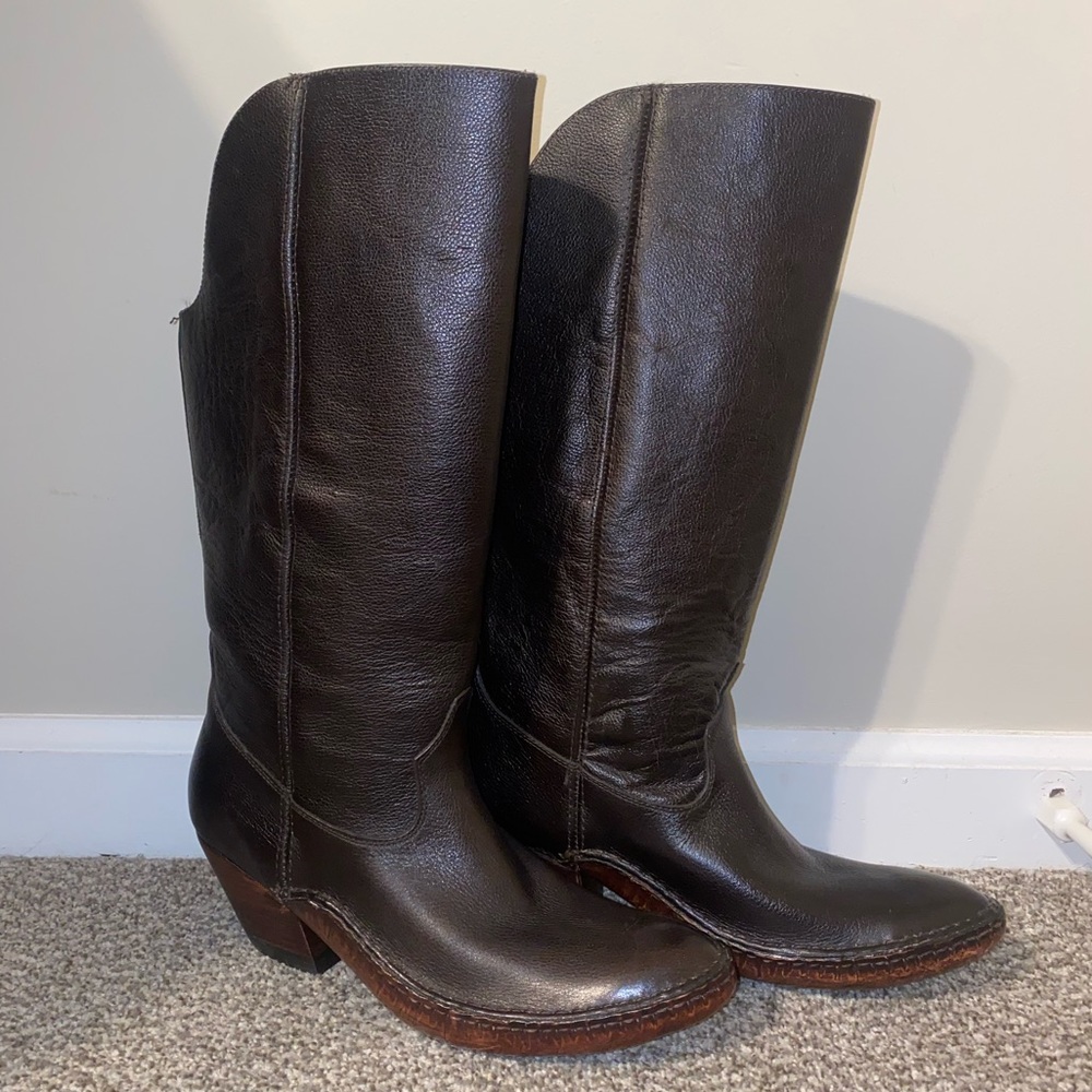 Ariat black genuine leather boot!